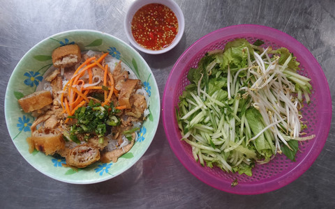 Bún thịt nướng