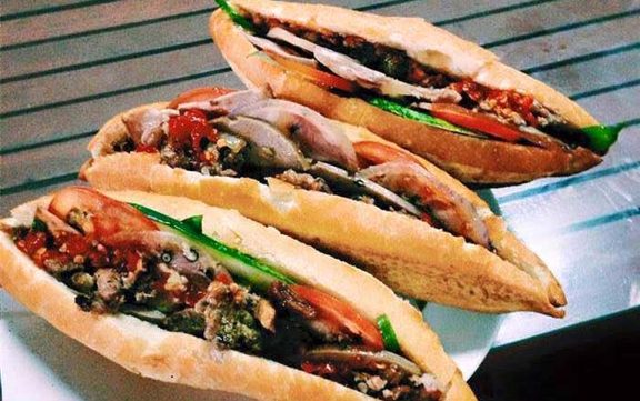 Queen - Bánh Mì Hội An - Tây Sơn