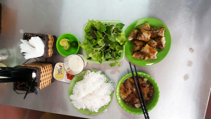 Bún Chả Que Tre Phố Cổ - Trần Quốc Vượng