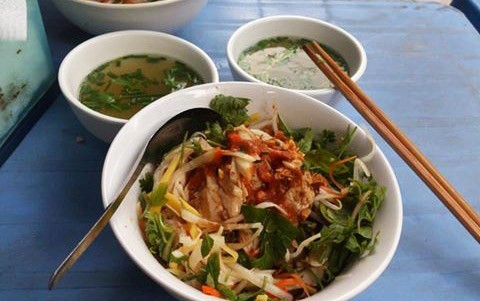 Phở Gà Ta - Đền Lừ