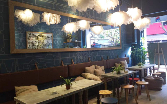 Ro22 - Cafe & Bánh Mì Phở - Đề Thám