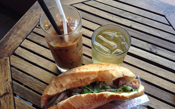 Chậm Cafe