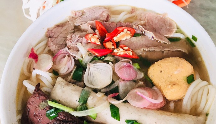 Bún Bò Huế - Lê Quang Đạo