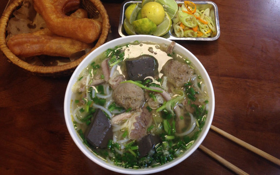Bún Bò Huế Cô Loan