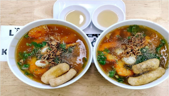 Dì Bình - Bánh Canh Cua - Xóm Chiếu