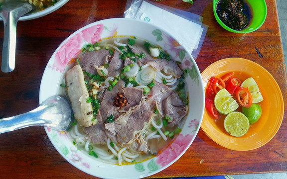Mì Quảng & Bún Bò Quang Tiến - Bùi Thế Mỹ