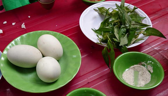 Đồng Đen Quán - Vịt Lộn & Cút Lộn