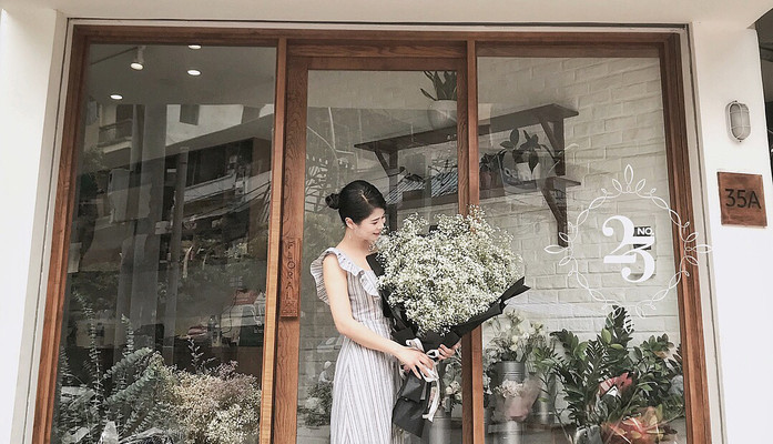 No.23 Floral