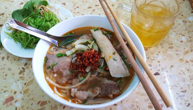 Bún Bò Quê Mạ