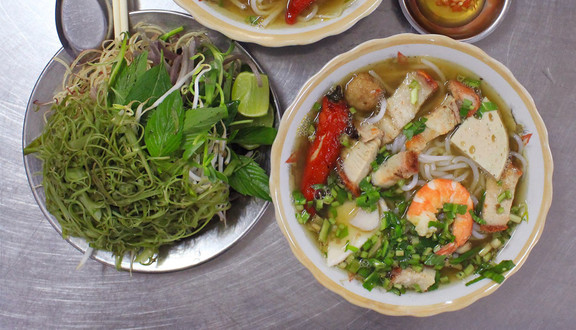 Bò Beefsteak & Bún Mắm 30A