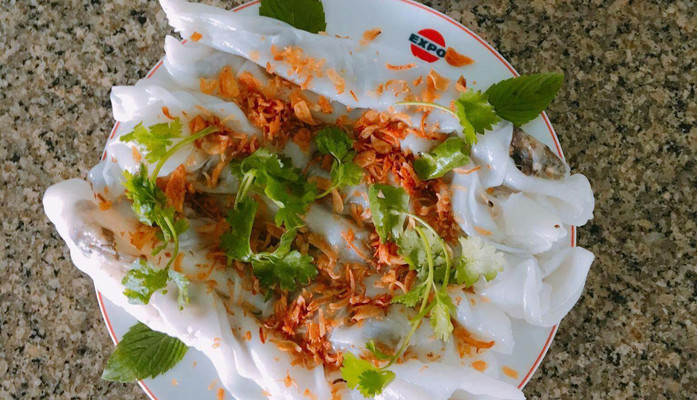 Cô Hái - Bánh Cuốn Nóng