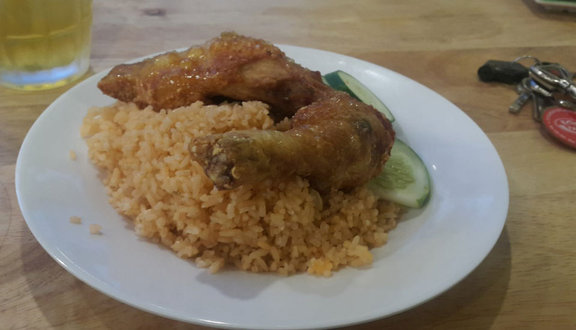 Quán 261 - Cơm Gà Xối Mỡ & Hủ Tiếu Gõ