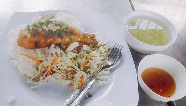 Cơm Tấm Sườn Nướng & Đùi Gà Nướng - Nguyễn Bình