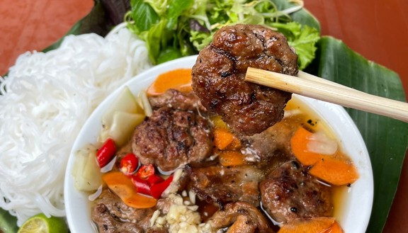 Bún Chả Cô An - Hanoi Grilled Pork Noodles