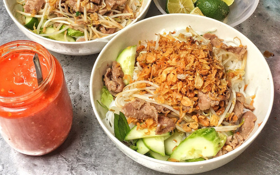 Bún Bò Nam Bộ - Bát Sứ