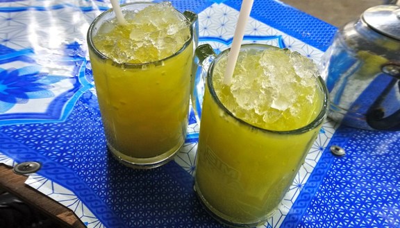 Nước Mía Nguyên Chất - Phạm Ngọc Thạch