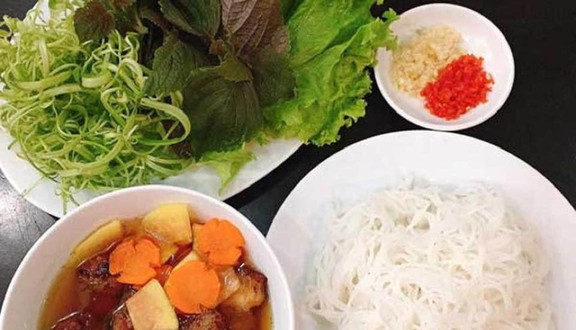 Ba Duy - Bánh Cuốn, Bún Chả & Gà Tần