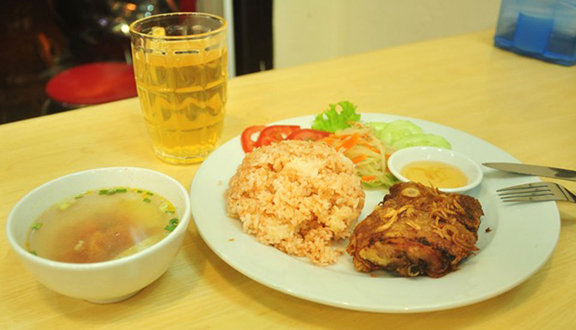 Quán Hiếu - Cơm Chiên & Mì Xào