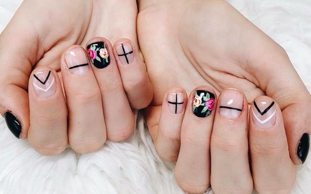 Sunny Nails Art
