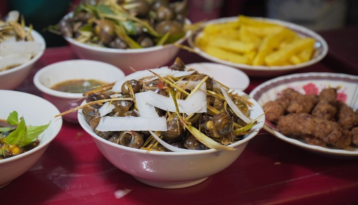 Ốc Oanh - Ăn Vặt Các Loại - Ngõ 18 Hàm Long