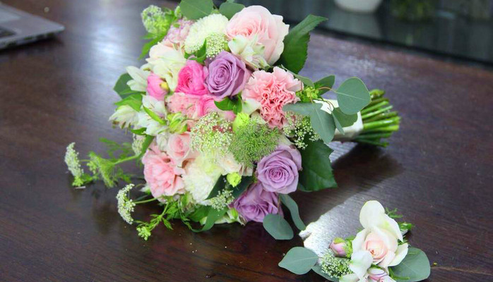 Cẩm Tú Flower