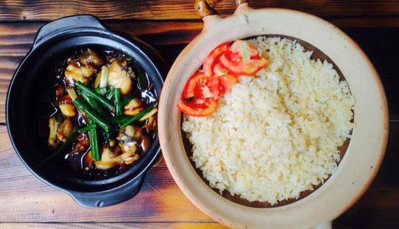 Tiệm Cơm Tư Ếch