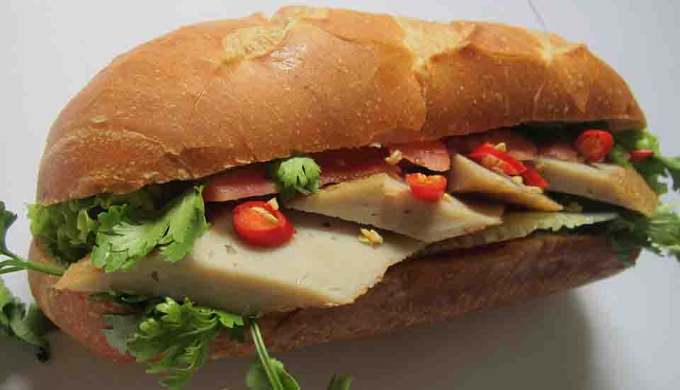 Bánh Mì Gia Truyền Đông Ba