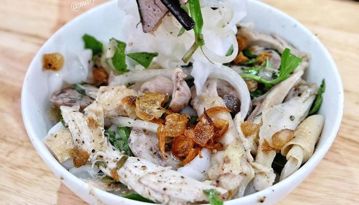 Bánh Ướt Lòng Gà Ngân