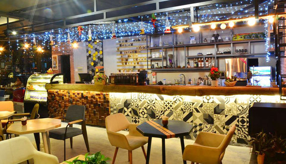 Green House Coffee - Phạm Viết Chánh