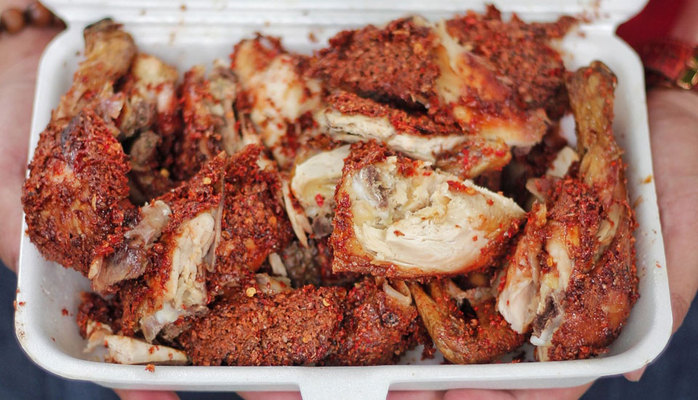 Út Quỳnh - Gà Nướng Muối Ớt - 420 Hương Lộ 2