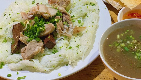 Cháo Lòng & Bánh Hỏi Bình Định - Kha Vạn Cân