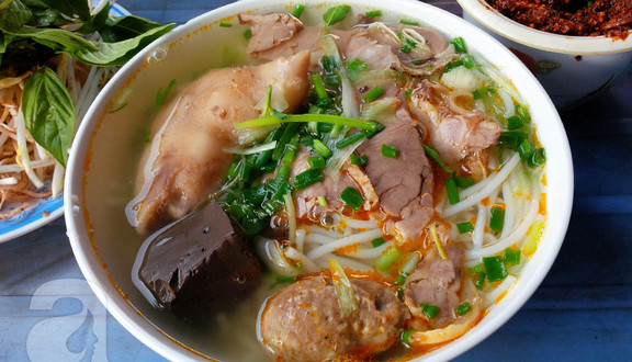 Bà Lan - Bún Giả Cầy
