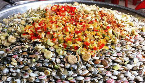 Ốc Ruốc Mẹ Tom