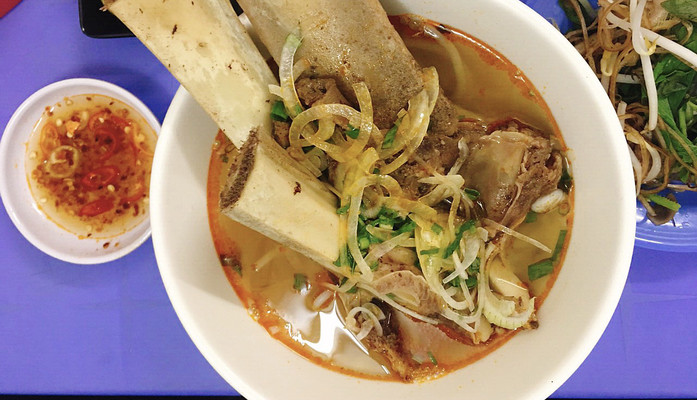 Bún Bò O Hương - Cách Mạng Tháng 8