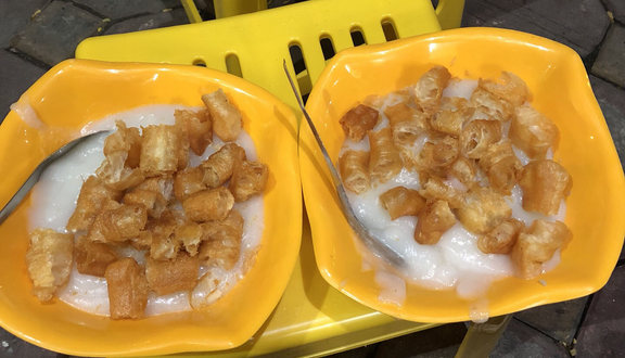 Cúc - Cháo Sườn Sụn - Phố Huế