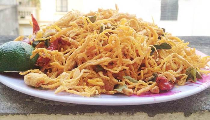 Ăn Vặt Ruby - Bánh Canh Chả Cá & Hột Vịt Lộn Xào Me