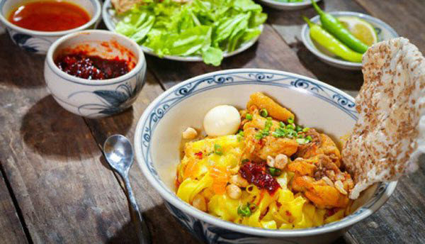 Quán Hồng - MÌ Quảng & Cao Lầu