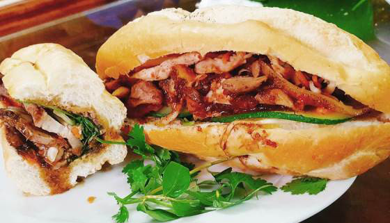 Bánh Mì Ngọc - Quang Trung