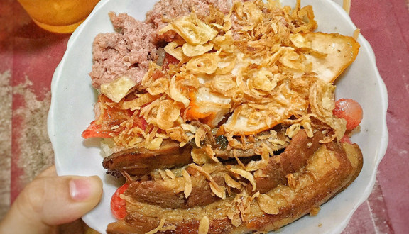 Xôi Thịt Chả Trứng - Quán Thánh