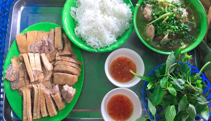Đức Minh - Ngan Các Món - A6D Nam Trung Yên