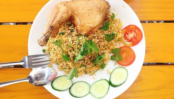 Anh Nhân Quán - Cơm Gà Xối Mỡ