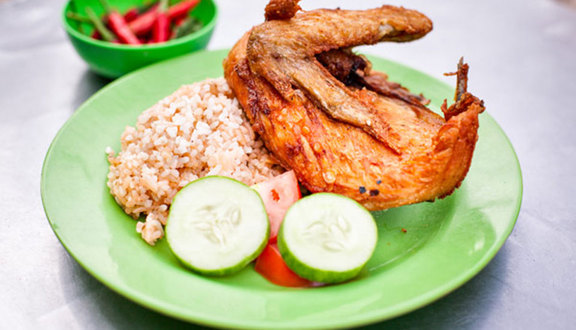 Chú Tèo - Cơm Gà Xối Mỡ