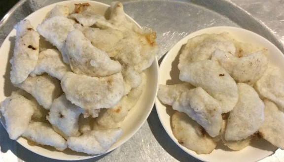 Chị Đức - Bánh Tôm Hồ Tây, Bánh Lọc Chiên & Chuối Chiên - Lê Hồng Phong 