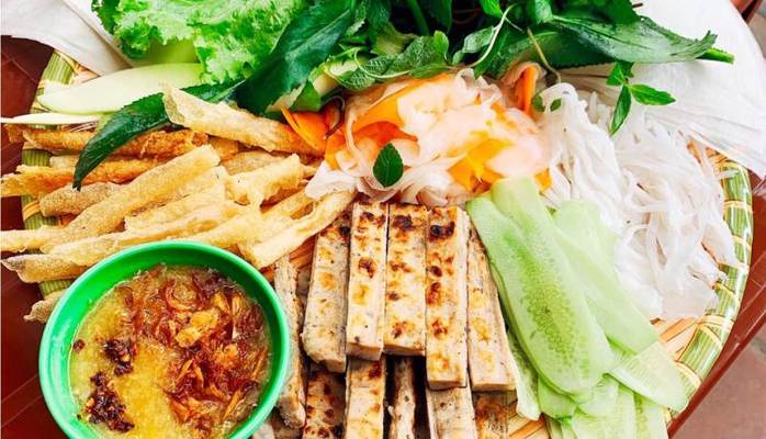 Cô Ba - Nem Nướng Nha Trang - Lê Văn Lương