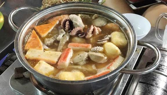 Vua Lẩu Thái - Tạ Quang Bửu