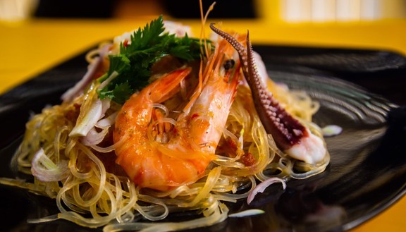 Chân Gà Chiều Tỏi - Khâm Thiên