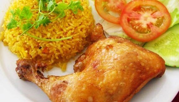 Lối Nhỏ - Cơm, Mì Xào & Mì Ý