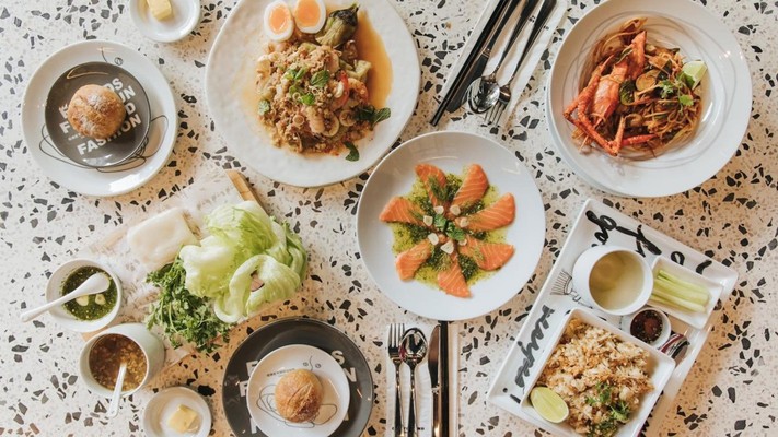 Greyhound Café Vietnam