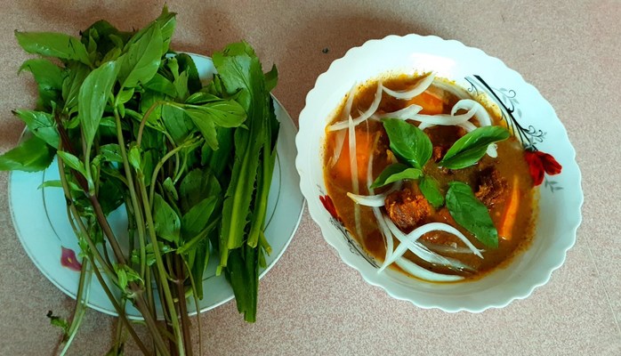 Hương Nga - Bò Kho, Cari Gà & Cháo Sườn