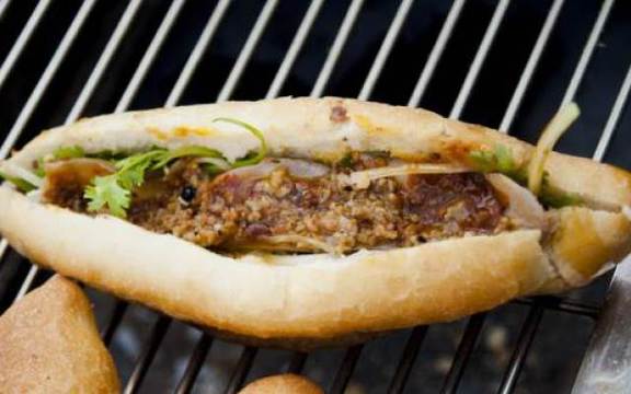 Quắn - Bánh Mì Hội An - 229 Tân Quý